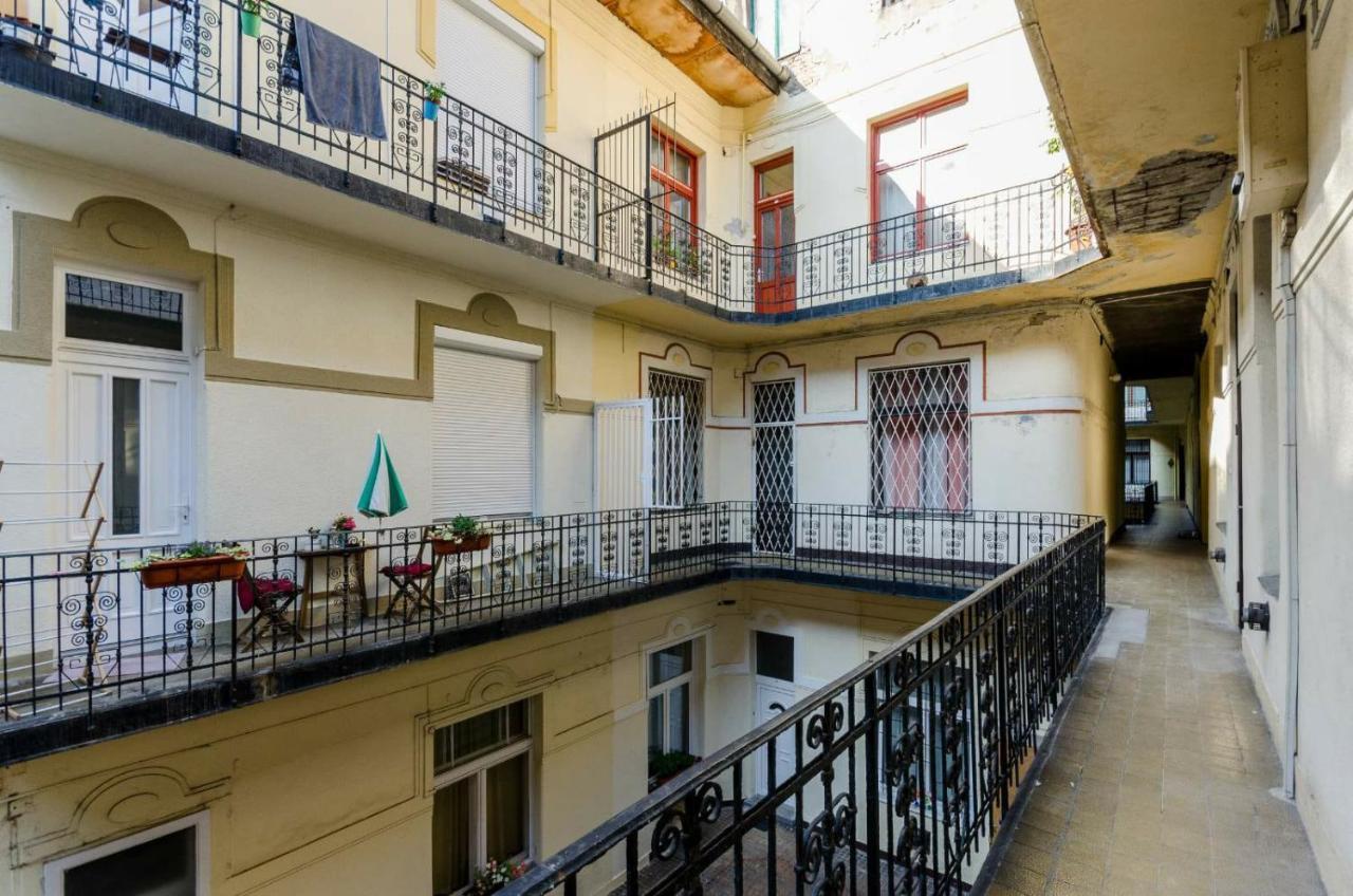 Appartement Quiet Cozy In Party Street E1 Budapest